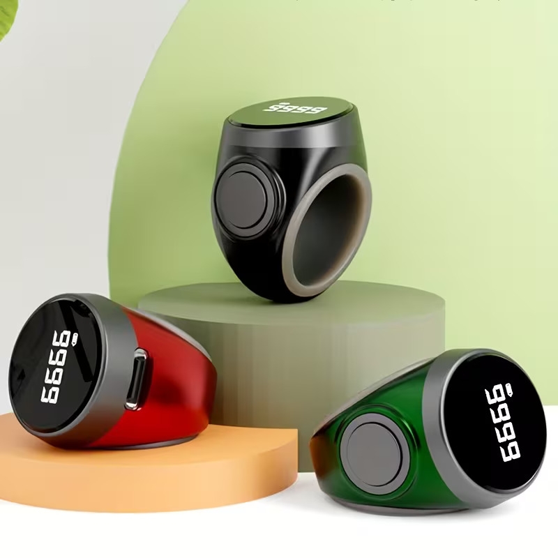 oled display counting ring tasbih featuring   friendly adjustable silicone ring easy to   and convenient     with a type c charging interface for easy   suitable for prayer counting zikr dhikr Product details 2