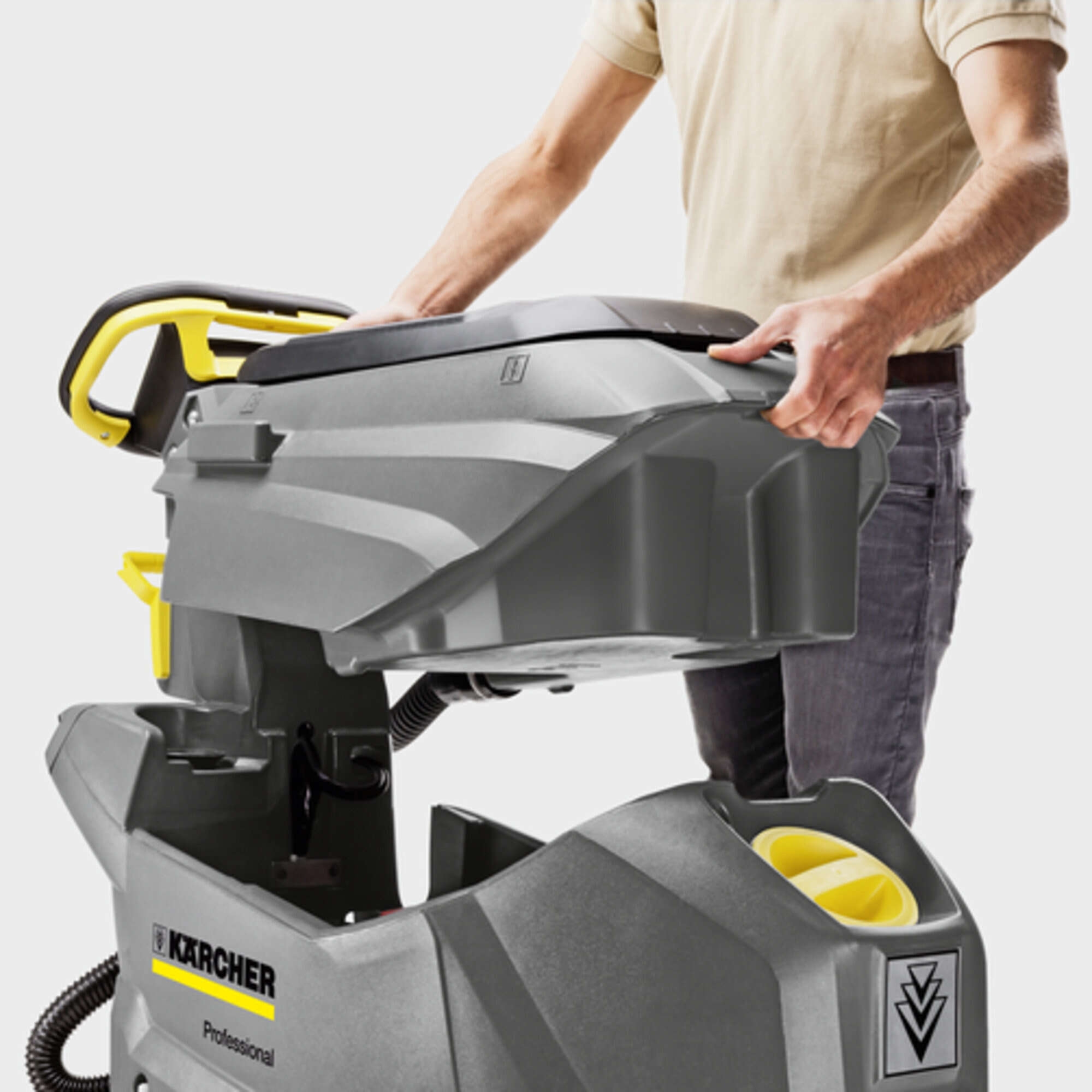 Scrubber dryers BD 50/60 C Classic Ep: Large tank volume with compact dimensions
