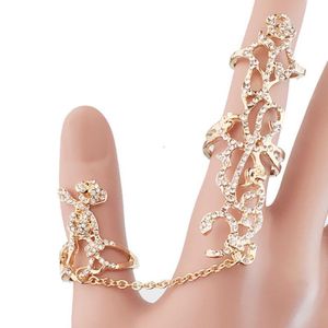 Fashionable exaggerated branches hollow carved diamond ring Two-finger linked rose ring chain ring