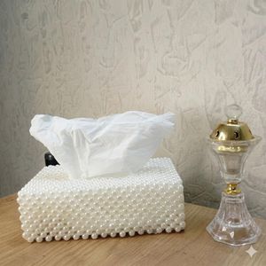 Beads ONE WHITE PEARL TISSUE HOLDER
