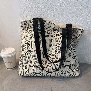 New Canvas Women's Shoulder Bag: Large Capacity Cute Tote