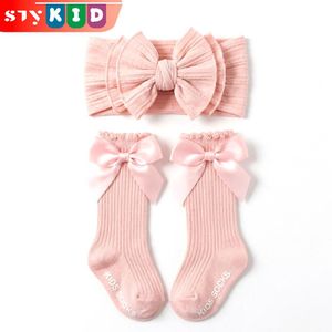 STY Kids Headband and Socks Set 2 In 1 Turban & Socks Bow Decoration (0-3 Yrs)