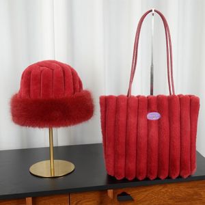 China Image Faux 2in1 ladies bag and cap