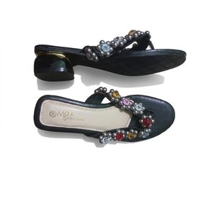 Max Ladies beautiful black heels 