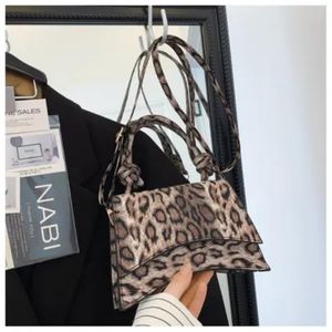 Fashionable Leopard Fabric Bag-Brown