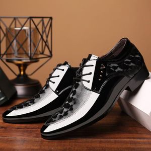 Men's Two-Tone Pointed Toe Oxford Shoes - Patterned Formal Lace-Up Dress Shoes