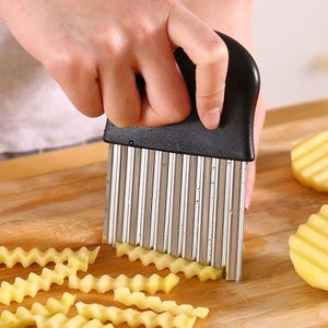 French Fry Cutter Potato Chipper Vegetable Slicer with 2 Interchangeable  Stainless Steel Grid Blades for Homemade Chips Fries Potatoes Carrots  Cucumbers Veggie Sticks, Red 