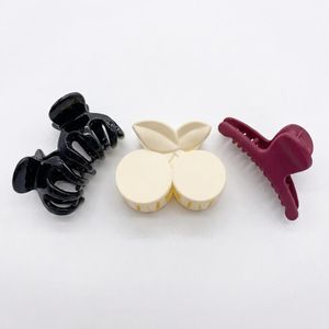 3-Piece Stylish Hair Clips for Women & Girls – Secure Hair Claw Clips for Everyday Use
