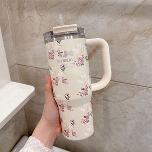 Stanley Quencher H2.0 Tumbler with Handle and Straw 900ML - Beige