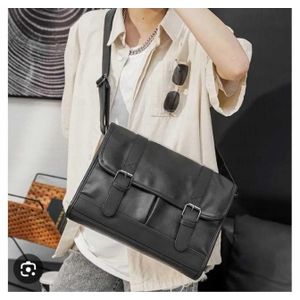 AD  Smart Vintage Leather Authentic 15.6" Laptop Bag - Black 