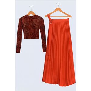 Pleated midi skirt and print long-sleeve top-Green