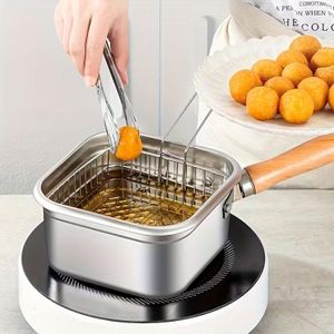 Set of 3 Stainless Steel Deep Fryers, Featuring a Japanese Square Pot Suitable for Milk, Noodles, And Tempura, with a Large Capacity, Designed for Home Stovetops And Portable for Outdoor Cooking