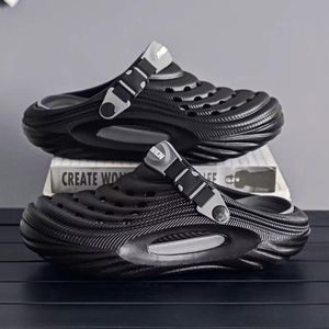 Breathable Anti-Slip Casual Clog Shoes – Lightweight Comfort Sandals for Indoor & Outdoor Wear - Black