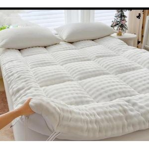 White Super Soft Mattress Topper - All Bed Sizes