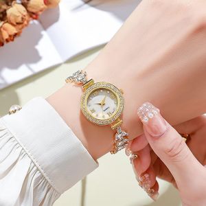Elegant Women Quartz-Watch With Round Dial And Alloy Bracelet For Gifts & Daily Use