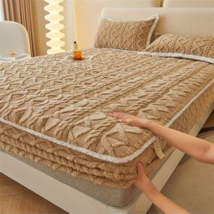 OMAMA HOME TEXTILE Heavy Taffeta Fitted Mattress Cover Set – 3-Piece, 1 Mattress Cover + 2 Pillowcases-Beige