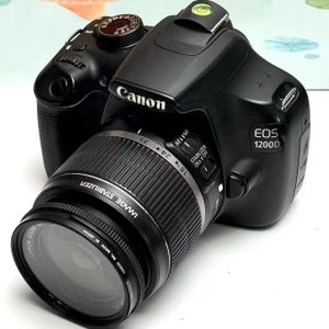Canon 1200d digital camera with 24-55 lens and free bag