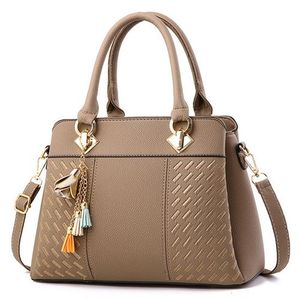 Pure Handbags in Ghana for sale ▷ Prices on