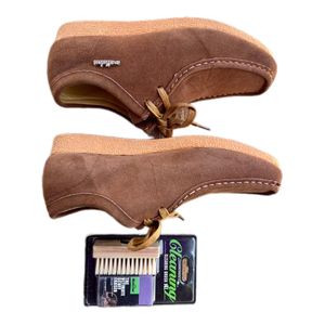 Clarks Handcrafted suede ceramic brown wallabies + free suede shoe cleaner 