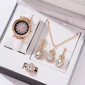 5pcs/set Women Quartz Watch Jewelry Set