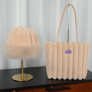 China Image Faux 2in1 ladies bag and cap