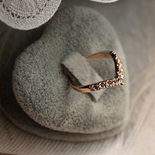 Modern 18 Karat Gold And Diamond Vanki Finger Ring
