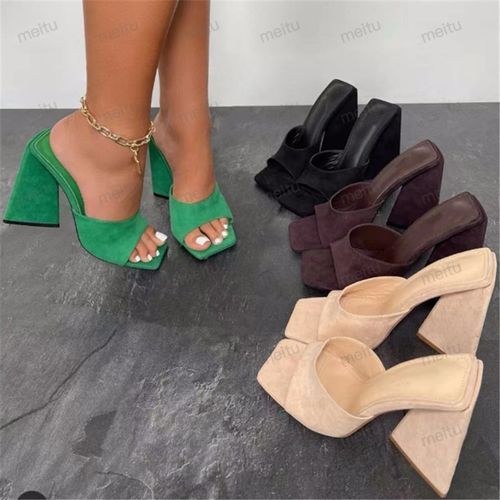 Stiletto heeled sandals :: LICHI - Online fashion store