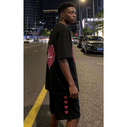 product_image_name-VEOUNDK-Men's 2-Piece Casual Set: Heart Print T-Shirt + Shorts - Black-3
