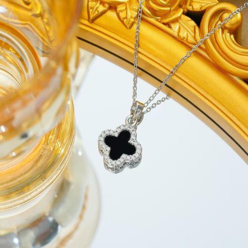 product_image_name-Fashion-Four Leaf Clover Pendant Necklace Zircon Jewelry Women Vintage Jewelry Gift-4