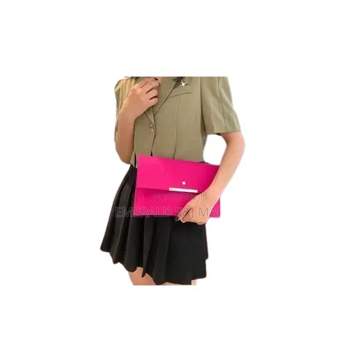 Elegant Ladies Purse – Stylish & Compact Wallet for Women